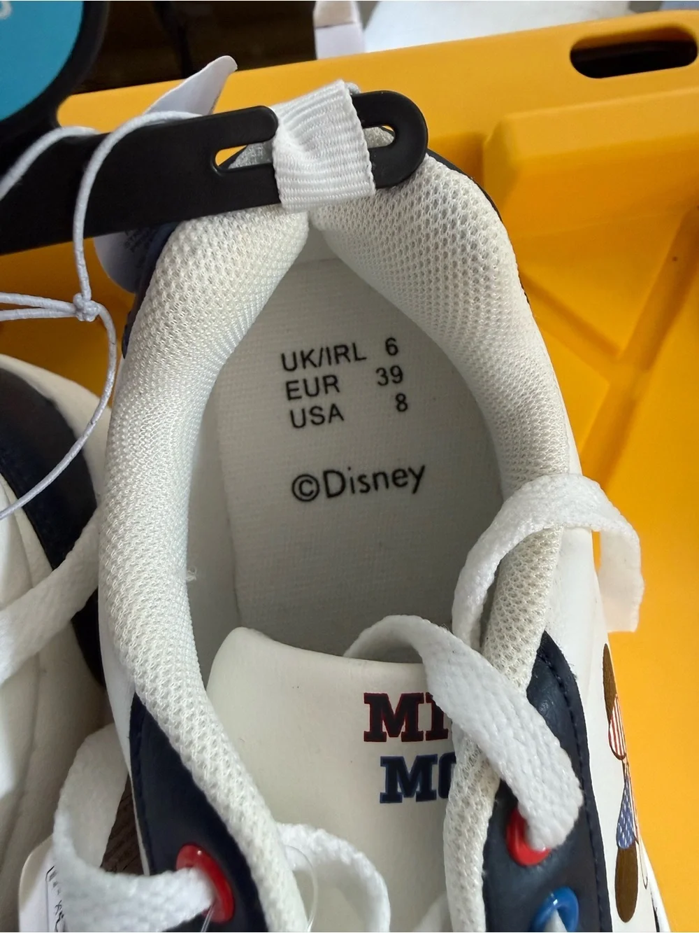 NEW Disney Minnie Mouse Blue and White Sneakers size 8
